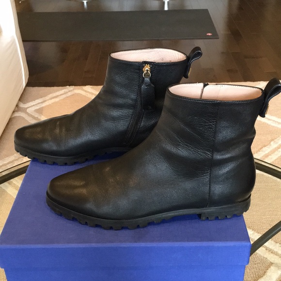 Stuart Weitzman Riley Ankle Zip Up Bootie with Lug Sole Black Size 8. Like New! - Picture 9 of 16